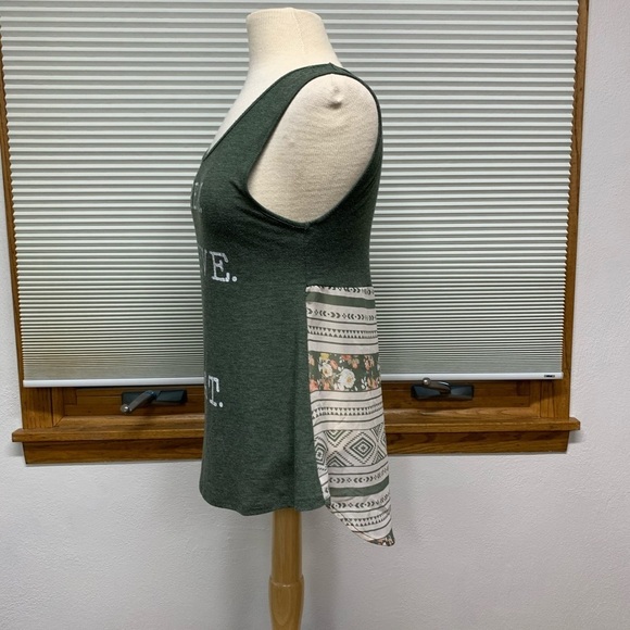 About A Girl Green Dream Believe Do Repeat tank top Size Small - Picture 7 of 9